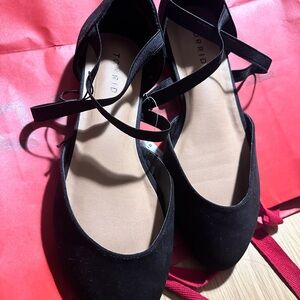 Size 9 Torrid Brand Flat Shoes Black